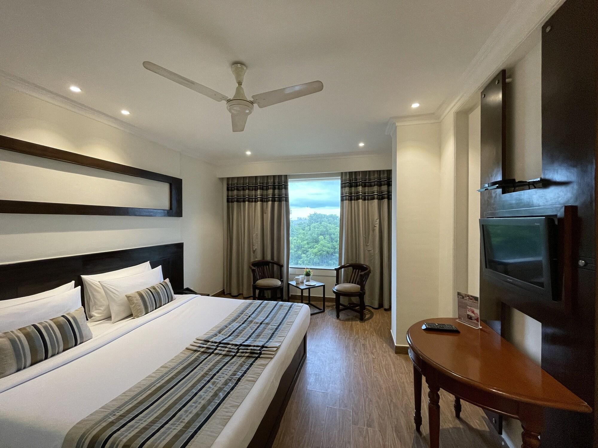 Royale Sarovar Portico Agra Агра Екстер'єр фото