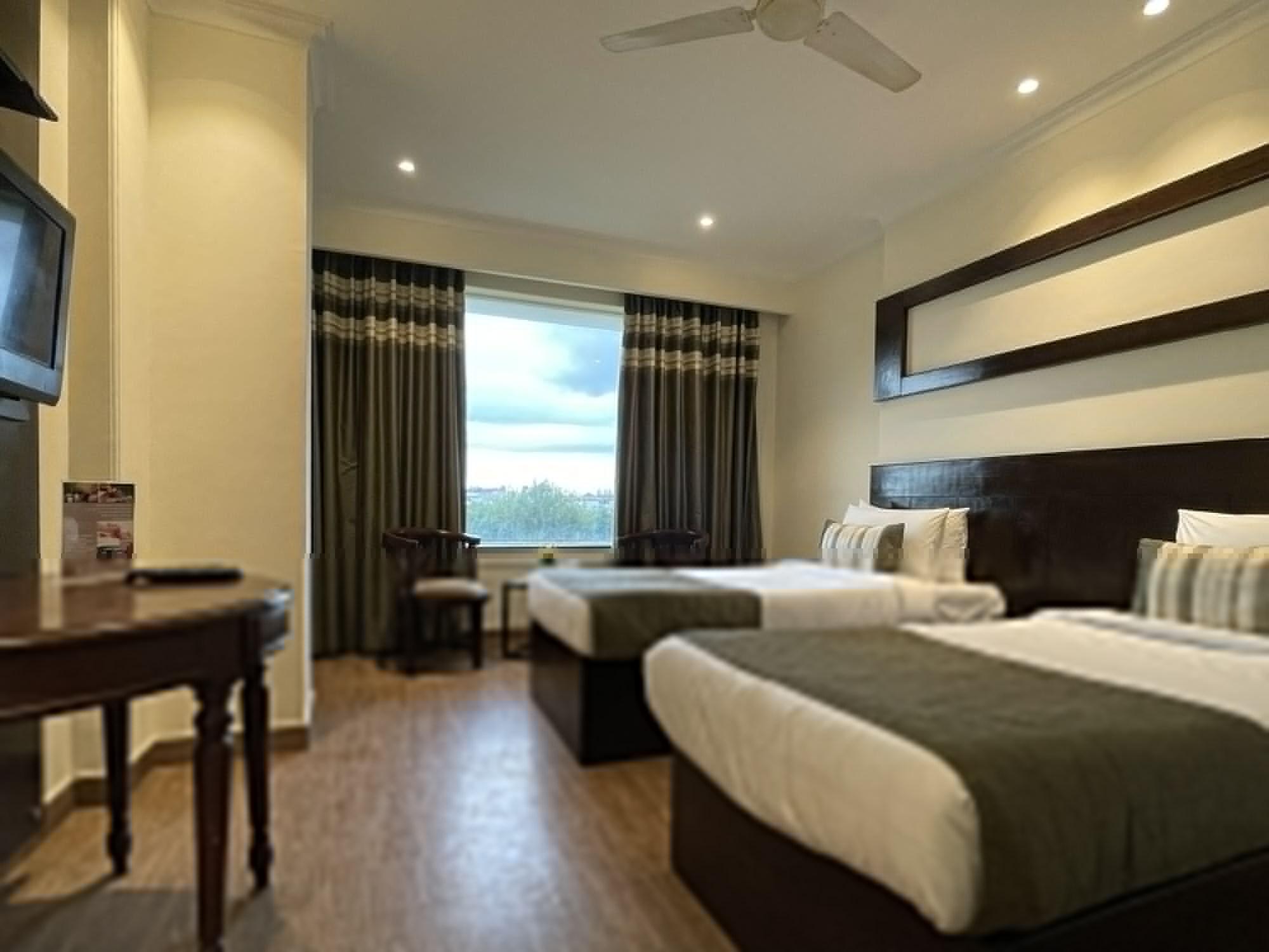 Royale Sarovar Portico Agra Агра Екстер'єр фото