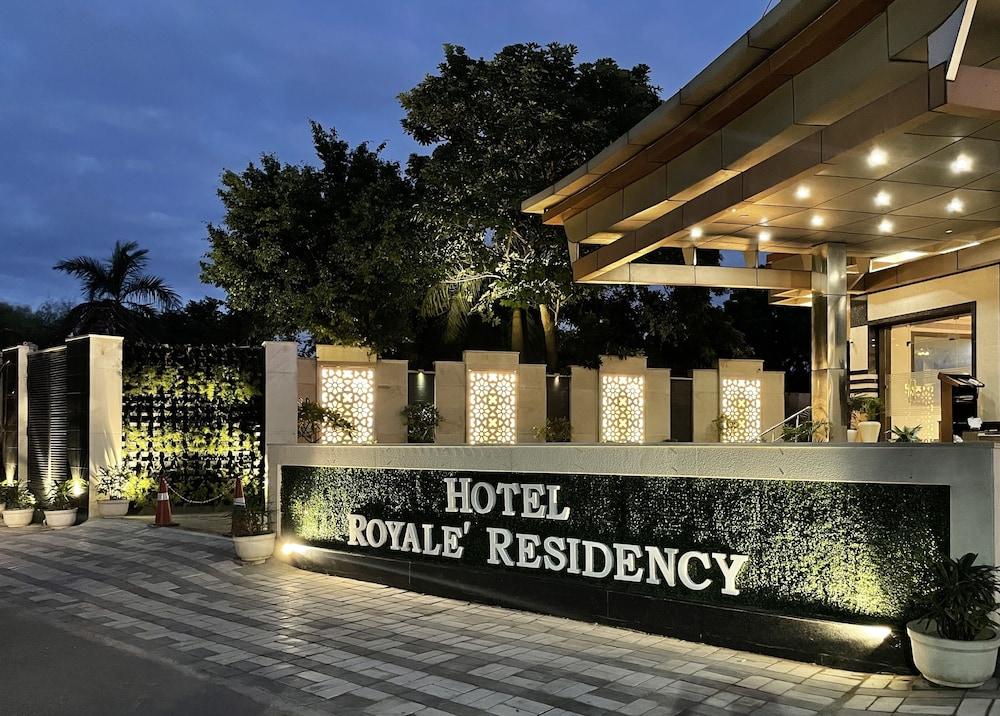 Royale Sarovar Portico Agra Агра Екстер'єр фото