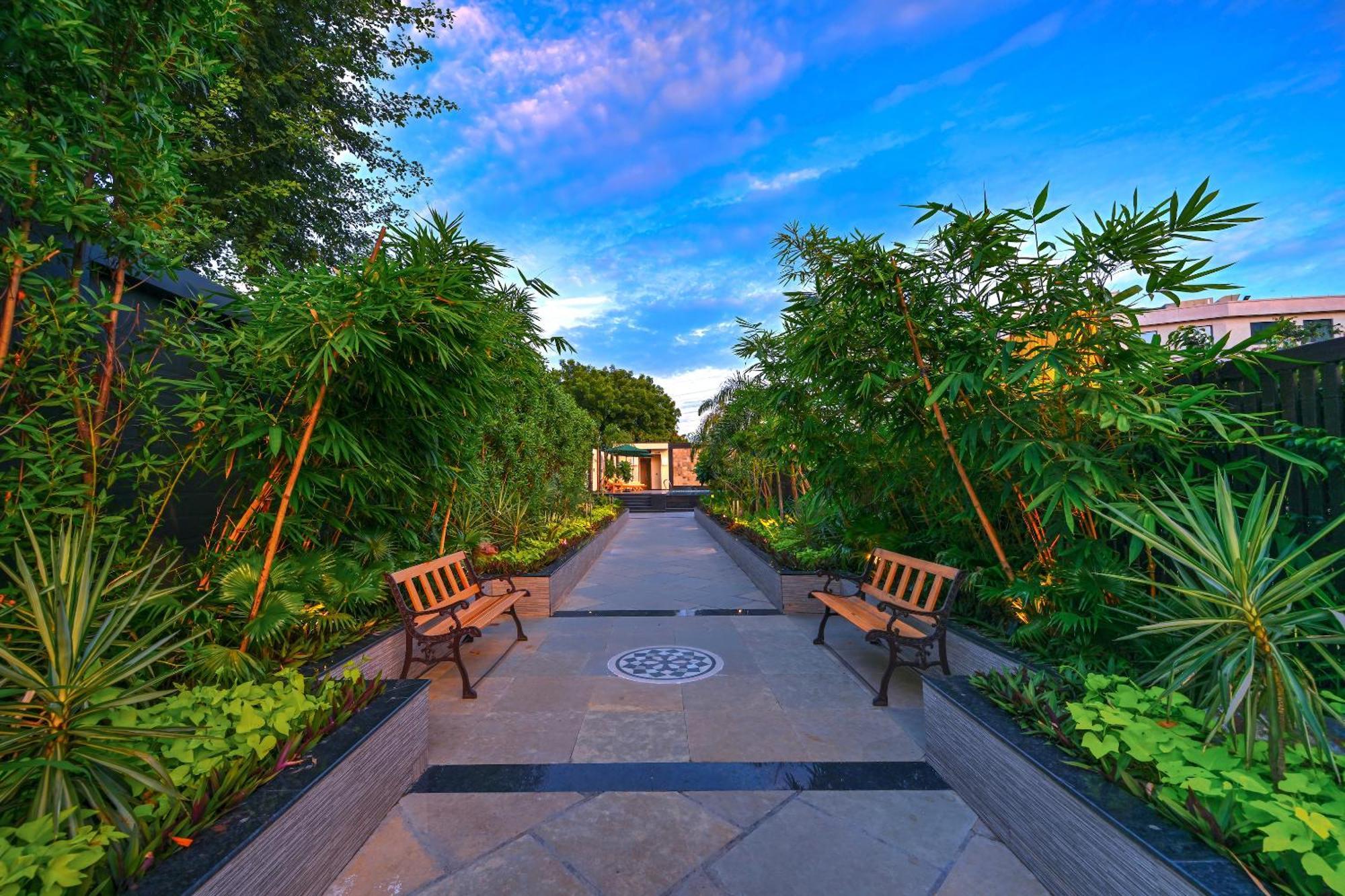 Royale Sarovar Portico Agra Агра Екстер'єр фото