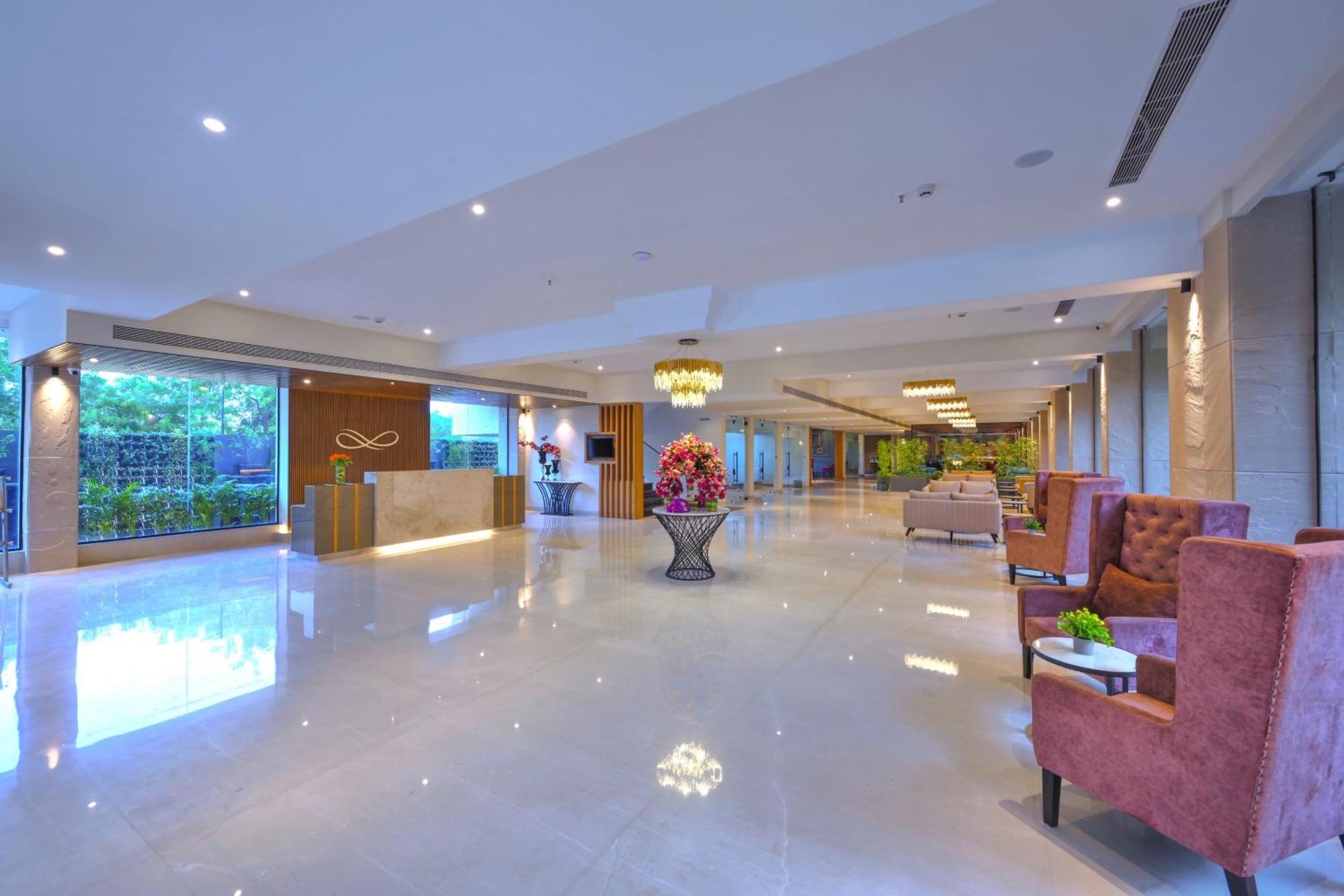 Royale Sarovar Portico Agra Агра Екстер'єр фото