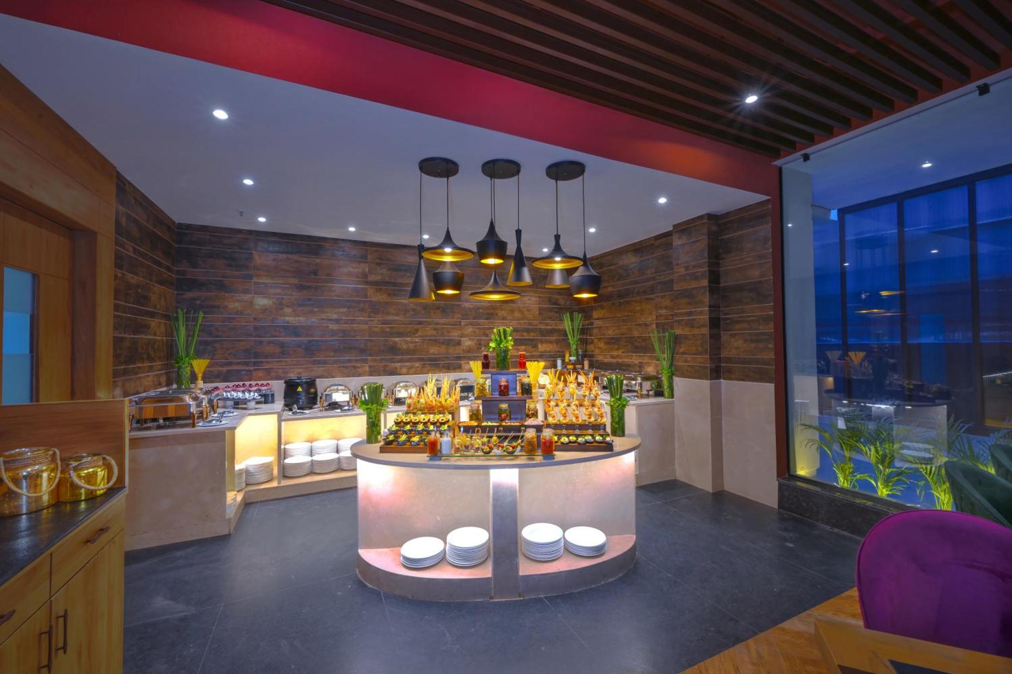 Royale Sarovar Portico Agra Агра Екстер'єр фото