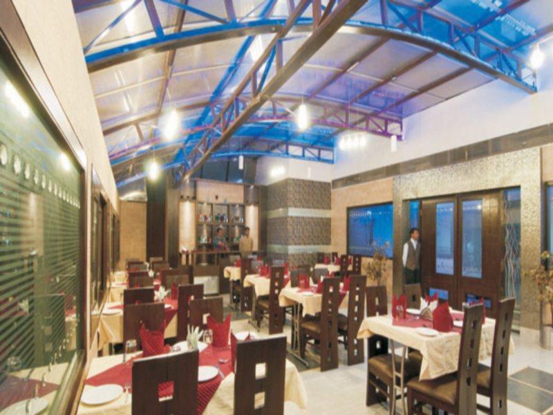 Royale Sarovar Portico Agra Агра Екстер'єр фото